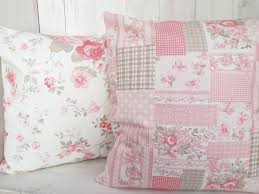 Kissenbezug brave altrosa pastell skandinavisch rosa landhausstil kissen so gelingt er in jedem zimmer. Kissen Dekokissen Landhaus Patchwork Rosen Rosa 40x40 Ungefullt Raumtraum Dekoshop