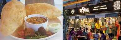 Hint mutfağı chole bhature çay yiyecek panipuri, çay, aşk, beyaz, gıda, metin, logo png. This Joint Run By A 55 Year Old Couple In Indirapuram Sells Piping Hot Chole Bhature For Rs 100 By 2 Hungry Brothers Medium
