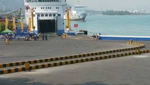 Gambar sapu, pagar, secangkir kopi, daging paha, merak dan raja. Waspadai Gelombang Tinggi Di Perairan Merak