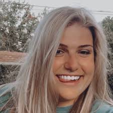 elena henderson (@elenahendersonn)