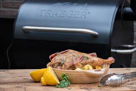 Straight out of the box, you have the grill and an owner's manual. Traeger Pro Series 22 Pellet Grill Review Bbq Helden
