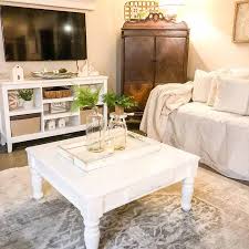 Stained top and warm white base is always classic. Amazing Farmhouse Coffee Tables You Ll Love Farmhousehub