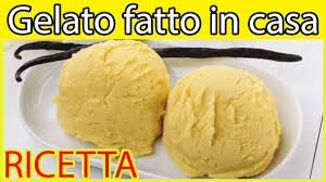 Amici di labna, oggi ho una giornata super frenetica lavorativamente parlando, ma non vi lascio senza se non avete una gelatiera versate la crema in una ciotola di metallo ben fredda e fatela raffreddare in freezer. Gelato Alla Crema Fatto In Casa Con La Gelatiera Della Lidl Silvercrest Youtube