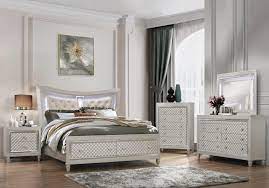 The paris bedroom collection is a classic french design. Global Furniture Paris 4 Piece Storage Bedroom Set In Champagne