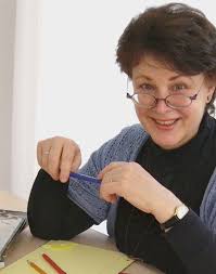 Obituary Note: Dona Munker