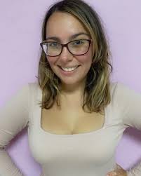 Me llamo Maritza Haydeé Ocasio Vázquez y vivo en Bayamòn. Desde pequeña,  crecí en un hogar lleno de amor y valores que me forjaron como la persona  que soy. Mi mamá fue