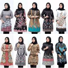 Model baju atasan wanita untuk bekerja memang lebih resmi dan berbedan degan model baju muslim atasan lain nya. Gambar Model Baju Batik Atasan Wanita Terbaru