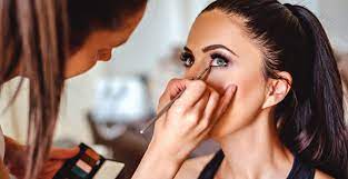 Receive a free makeup starter kit with your course materials. Makeup Artist Qualifications Skills Needed To Be A Makeup Artist