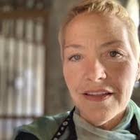 Tracy Cummings's Instagram, Twitter & Facebook