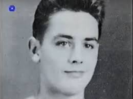 A Very Young Alain Delon In 1939 Edith Remarries Paul Boulogne Heir To A Large Charcuterie In Bourg La Reine But Then Alain Delon Young Celebrities Actors