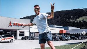 Jun 14, 2021 · hirscher veröffentlichte auf instagram einen beitrag, mit dem er die trennung verkündete: Marcel Hirscher Trennt Sich Von Atomic Sportsbusiness At