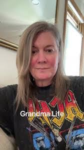 Julie Carlin's Instagram, Twitter & Facebook