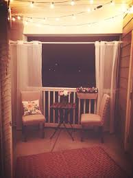 Awesome 60 Creative Apartment Patio On A Budget Ideas Https Kidmagz Com 60 Creative Apartm Small Apartment Patio First Apartment Decorating Cheap Home Decor