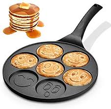 Amazon Com Kutime Pancake Pan Emoji Smiley Pancake Griddle Flip Cooker Pancake Maker With 7 Flapjack Faces Waffl Best Waffle Maker Pancake Maker Waffles Maker