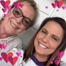 Who are the best GI doctors with LCMC, preferably female?