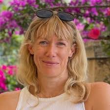 Lora Nicholson's Instagram, Twitter & Facebook