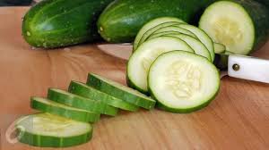 Jus ini juga dapat mengenyangkan anda lebih lama dan mengurangi keinginan anda untuk mengemil. 6 Manfaat Mentimun Untuk Kesehatan Bisa Mengontrol Tekanan Darah Bola Liputan6 Com