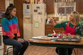 Alexa Katie Season 3 Holiday Episode Alexa Netflix Paris Berelc
