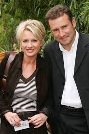 Cette gaffe aurait pu lui coûter sa carrière. Elle Formait Un Couple Phare Avec Pierre Sled