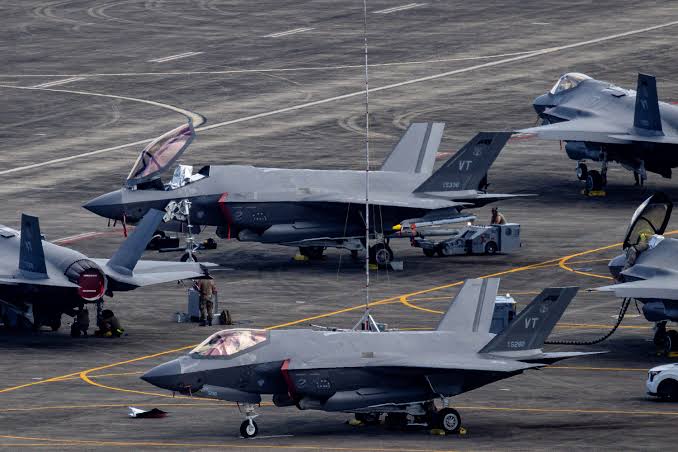 США предложили продать Саудовской Аравии 48 истребителей F-35 на сумму 24,3 миллиарда  долларов.