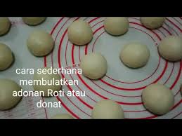 · penelitian ini dilakuan untuk mengetahui reaksi ragi terhadap adonan bakpao dan peranan bioteknologi dalam pembuatan bakpao. Cara Membulatkan Adonan Roti Rounding Dough Youtube