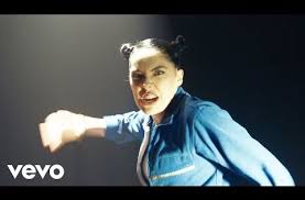 Bishop Briggs White Flag Song 1 Bishop Briggs White Flag Youtube With Images Bishop Briggs Music Videos White Flag