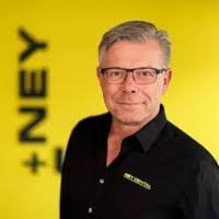 Thomas Ney's Instagram, Twitter & Facebook