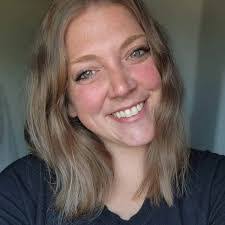 Paula Margolis's Instagram, Twitter & Facebook