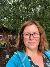 Which musical is better for 9-year-old girls, Six or Matilda?