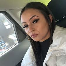 Tracy Few's Instagram, Twitter & Facebook