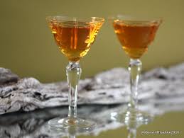 Likor Aus Kernen Der Mirabelle Und Marille Mirabellen Likor Mirabellen Mirabellen Rezepte