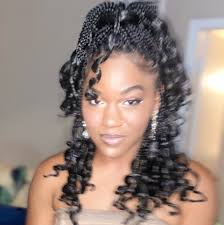 🗣A Texas man died trapped inside his burning Cybertruck after crashing in  Baytown, unable to escape when the vehicle lost electric power. His family  is suing Tesla for over $1 million, claiming