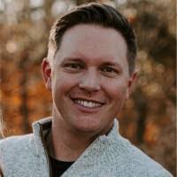 Allan Runner's Instagram, Twitter & Facebook