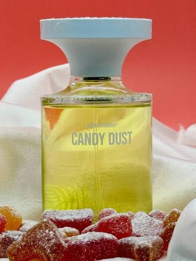 Candy Dust by @borntostandout.official is a @harrods exclusive and smells  amazing. It opens with a sparkling burst of raspberry, pear, and bergamot,  bright and playful like a fruity sorbet in the sun.