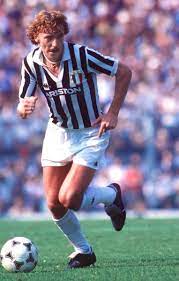 Boniek nie zamierzał jednak spoczywać na laurach i bardzo szybko rozpoczął naukę we włoskiej szkole trenerskiej. Football Memories Auf Twitter Zbigniew Boniek Juventus Juventus Juve