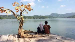 Hara tiket masuk ke pantai kuwaru ini hanya 5 ribu rupiah dan untuk menyewa atv adalah 25 ribu untuk setiap 15 menitnya. Spot Foto Harga Tiket Waduk Sermo Kulon Progo