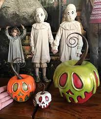 Charmed Confections Poison Apples Ornaments And Centerpieces By Leeann Kress Www Charmedconf Halloween Arts And Crafts Halloween Props Fall Halloween Crafts