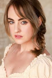 Emily Farr's Instagram, Twitter & Facebook