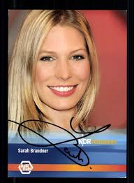 SARAH HAKENBERG AUTOGRAMMKARTE Original Signiert ## BC 18424 EUR 3,33