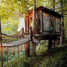 Since we built the wall framing in the garage, it went together fast, and minimal ladder work. 50 Diy Treehouses Made From Reclaimed Materials