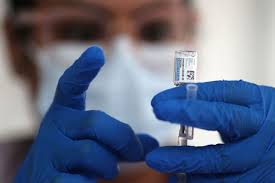 Johnson & johnson (j&j) is an american multinational corporation founded in 1886 that develops medical devices, pharmaceuticals, and consumer packaged goods. Aytes Einai Oi Pente Pio Syxnes Parenergeies Toy Monodosikoy Embolioy Ths Johnson Johnson Ta Nea