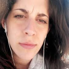 Andrea Laham's Instagram, Twitter & Facebook