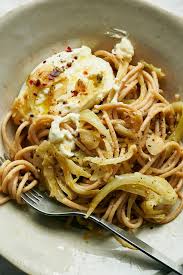 Spaghetti With Burrata And Garlic Chile Oil Recipe Recipe Nyt Cooking Recipes Cooking