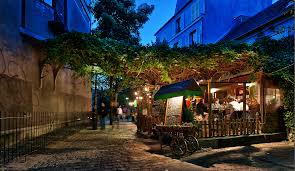 Montmartre Restaurant Chez Plumeau Montmartre Paris Pretty Places
