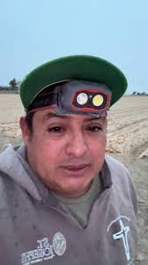 Aquí esperando a ver si entramos a trabajar