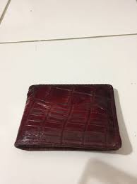 Dibuat dari bahan kulit buaya asli, siapa sangka bahwa dompet ini dibandrol dengan harga yang sangat. Dompet Kulit Buaya Asli Papua New Crocodile Leather Allet Fesyen Pria Tas Dompet Dompet Di Carousell