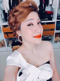 Pha Lê thẳng thừng đáp trả trước tin nhắn của người lạ gạ gẫm đi khách