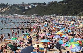Bournemouth beach is regarded the uk's best beach for all the right reasons. Packed Beaches In Bournemouth As Heatwave Takes Hold Bournemouth Echo