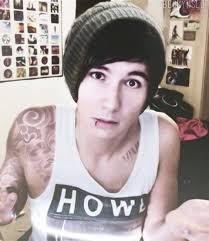 Lou Pearce (louwpearce)