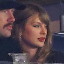 Lara Daigle🧢 (@lalalovesmusic3)